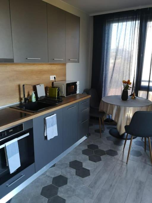 Apartment Opalchenska / Pirotska Sofia Zewnętrze zdjęcie
